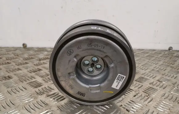 Mini Cooper Countryman F60 Crankshaft pulley 8687695