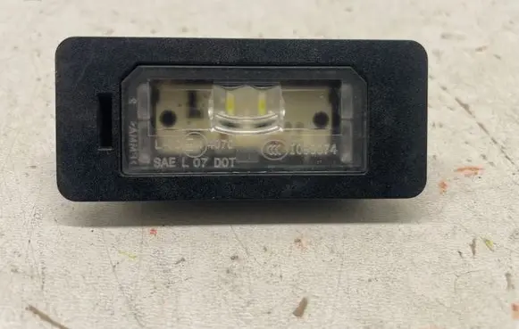 BMW 3 E90 E91 Number plate light 7193293