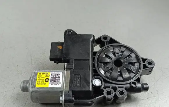 KIA Sorento IV Front door window regulator motor F00S1W2376 82460P2010