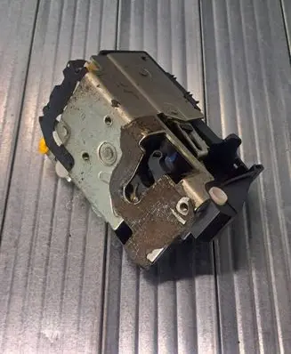 Ford Fusion Rear door lock