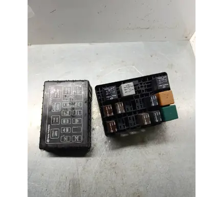 SsangYong Rexton Fuse box set 8220108024