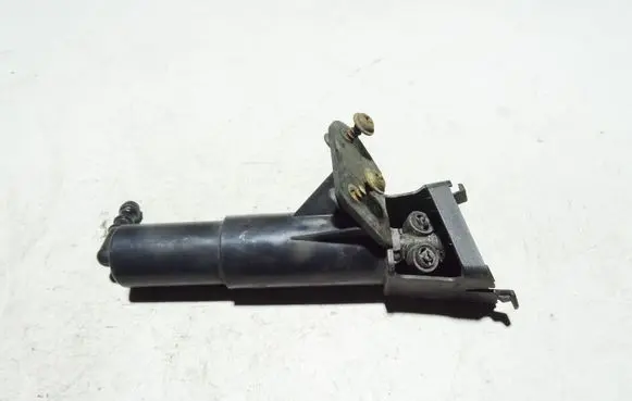 Toyota Avensis T250 Headlight washer spray nozzle