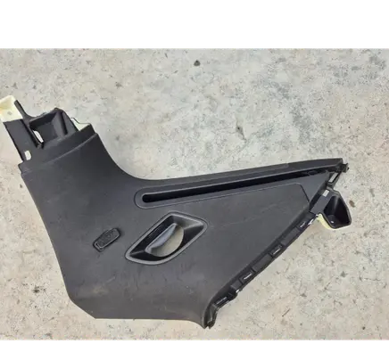 Audi Q7 4M (D)pillar trim (top) 4M0867246F