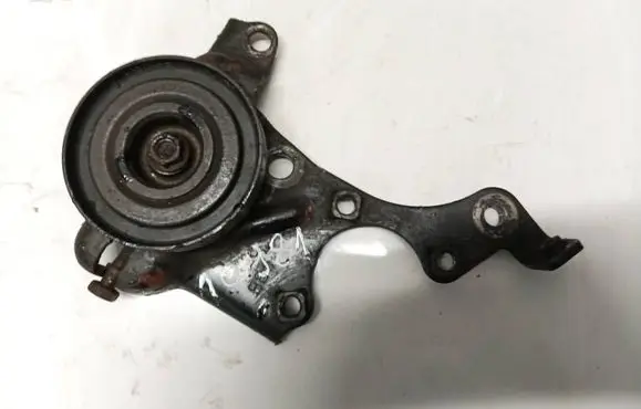 Toyota Corolla Verso AR10 Generator/alternator belt tensioner 