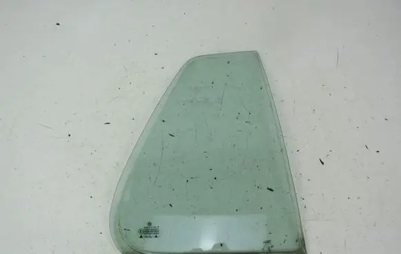 Volkswagen Golf IV Rear side window 