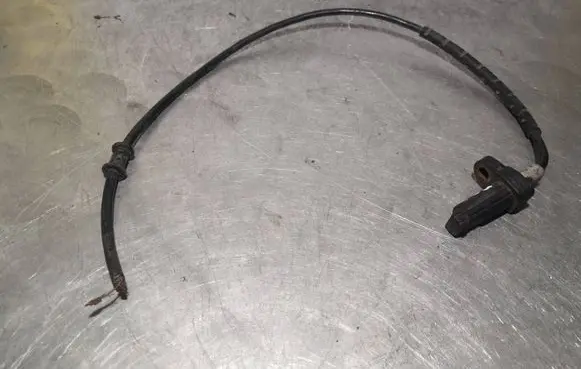 BMW 5 E39 ABS brake wheel speed sensor 611283652349