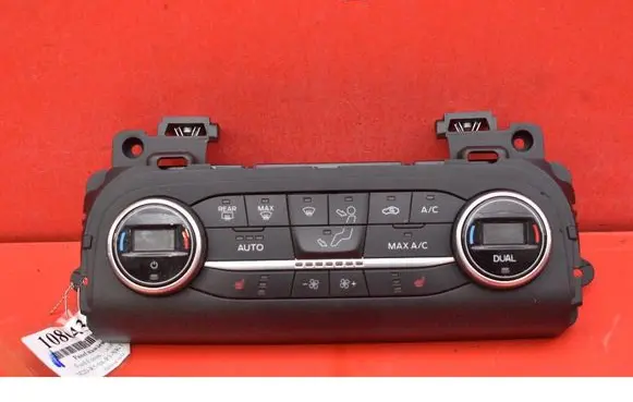 Ford Focus Climate control unit KX7T18C612CA