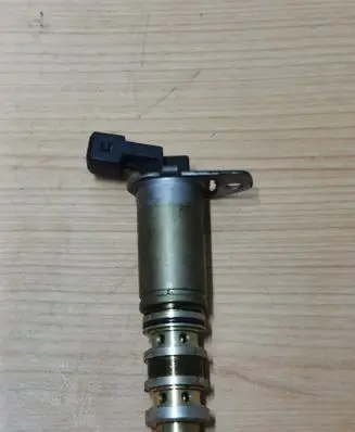 BMW 7 F01 F02 F03 F04 Camshaft vanos timing valve 7561265 13150946