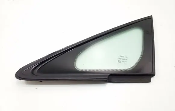 Toyota Verso Front triangle window/glass 621200F010