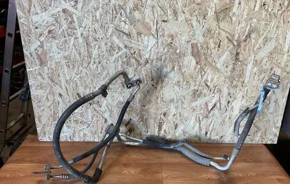 Opel Meriva B Air conditioning (A/C) pipe/hose 13265846