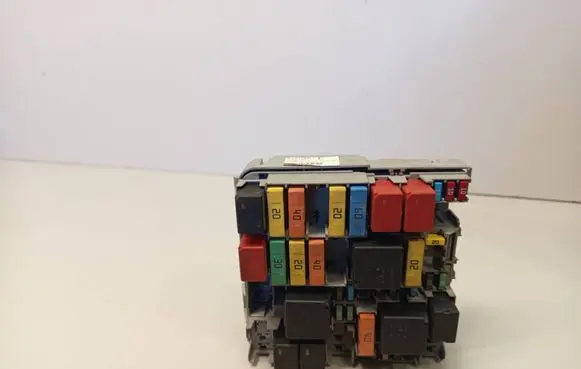 Fiat Doblo Fuse module 51867698