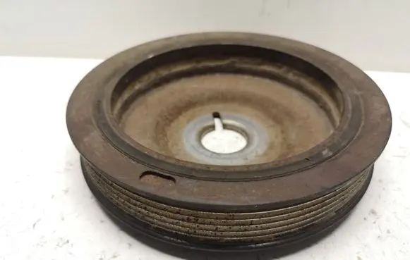 Dacia Sandero Crankshaft pulley 111126A