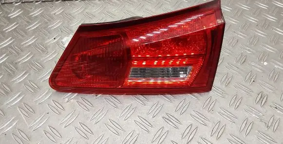 Lexus IS 220D-250-350 Tailgate rear/tail lights