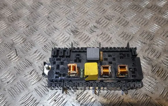 Mercedes-Benz CLA C117 X117 W117 Fuse module A2469080093