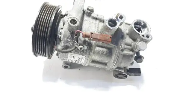 Volkswagen Golf VII Air conditioning (A/C) compressor (pump) 3Q0816803B