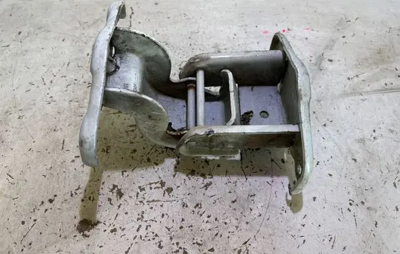 Renault Trafic III (X82) Rear door lower hinge 904108626R 94458937
