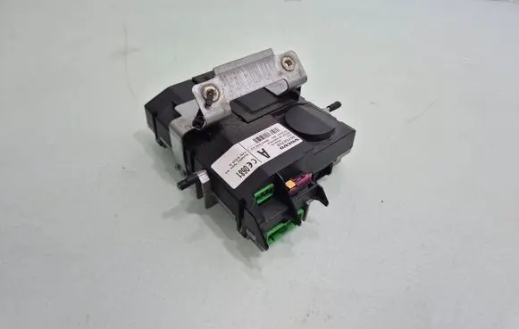 Head unit multimedia control