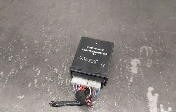 Skoda Fabia Mk2 (5J) Tow bar relay 300310300107