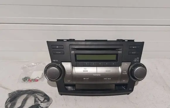 Toyota Highlander XU40 Radio/CD/DVD/GPS head unit 861200E360