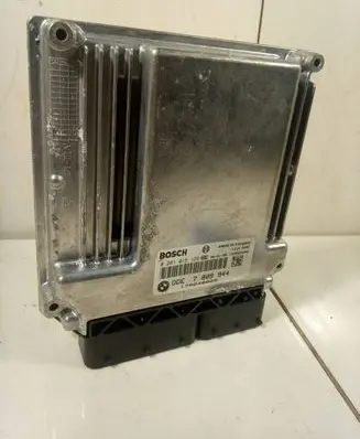 BMW 5 E60 E61 Engine control unit/module 7809944 170240829 0281015129