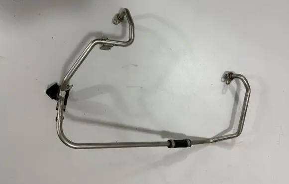 BMW X4M F98 Fuel line pipe 8091174