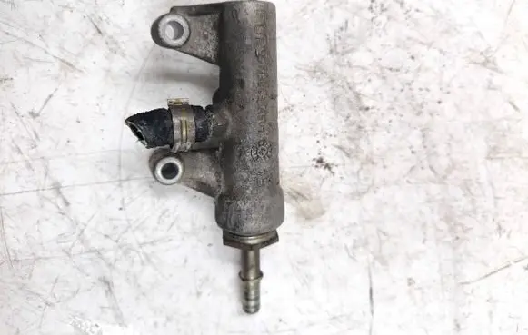 Alfa Romeo 159 Fuel pressure regulator 55193043