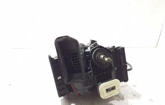 Dacia Duster II Interior heater climate box assembly 272704076R