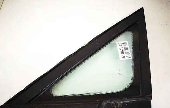 Lexus RX 300 Front triangle window/glass as2