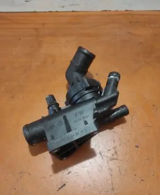 Thermostat/thermostat housing