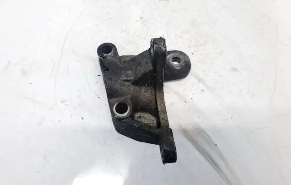 Ford Focus Engine mounting bracket XS4Q9K552AB