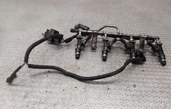 Opel Astra H Fuel injectors set 25343299