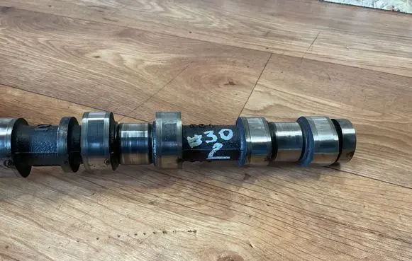 Toyota RAV 4 (XA30) Camshaft 135020R010