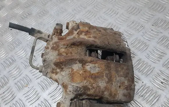 Volkswagen PASSAT B5 Front brake caliper