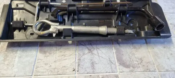 Peugeot 5008 Tool box 9687718577 88050A0
