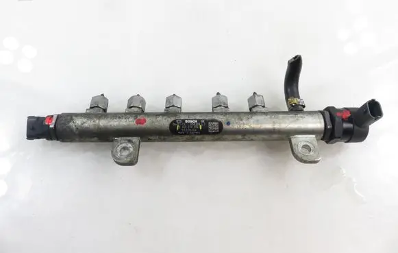 Opel Zafira B Fuel main line pipe 0281002507 0445214056
