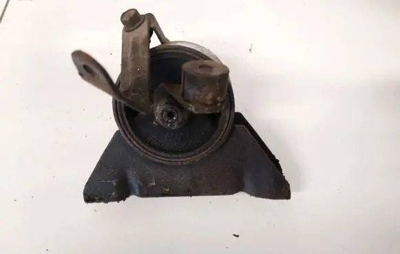 Mazda 626 Engine mount bracket bjon3906yd bjon-3906yd