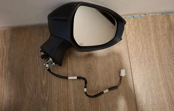 Toyota C-HR II Front door electric wing mirror E90516584 4020000931