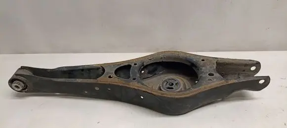 Audi Q3 8U Coil spring/strut mount 