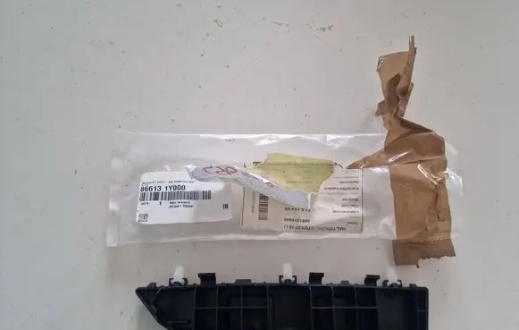 KIA Picanto Rear bumper mounting bracket 866131Y000