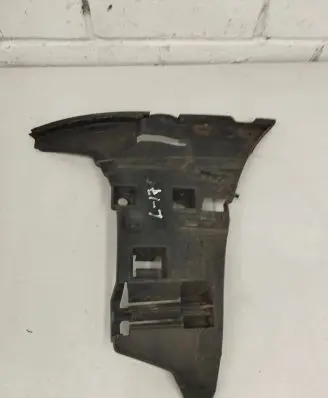 Volvo S60 Front bumper mounting bracket 09190303