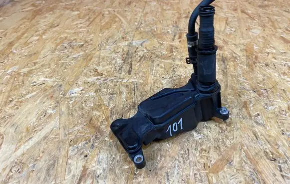 Mercedes-Benz C W205 Oil breather separator A2700104203 274928