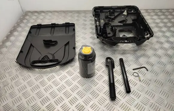 Renault Trafic III (X82) Tool box 995015576R