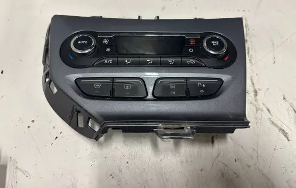 Ford Focus Climate control unit BM5T18C612CJ W18A56100 0259A