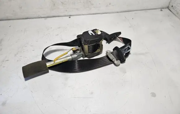 Alfa Romeo 156 Front seatbelt 047005
