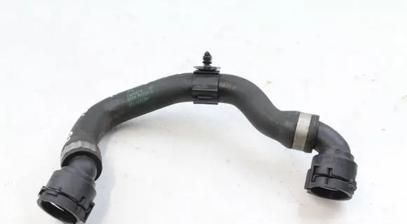 Engine coolant pipe/hose