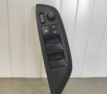 Toyota Yaris Electric window control switch 840400D020