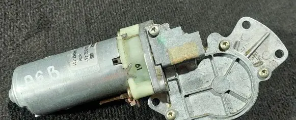Audi A6 S6 C5 4B Seat adjustment motor 0130002487 198387101 240399