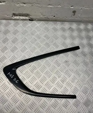 BMW 5 GT F07 Rear side glass trim 7196420