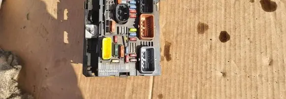 Citroen C5 Fuse module 9667044980