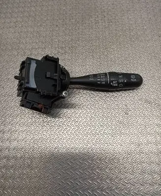 Suzuki SX4 Wiper control stalk 7523X